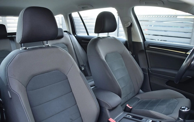 Volkswagen Golf cena 56899 przebieg: 180247, rok produkcji 2019 z Warszawa małe 631